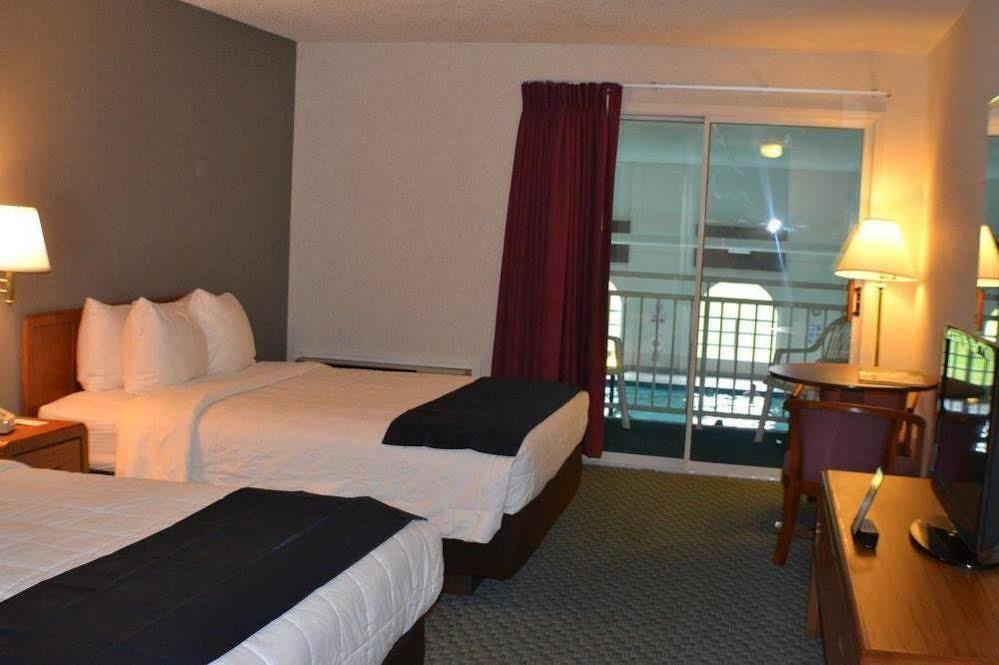 Comfort Inn Hart Exterior photo